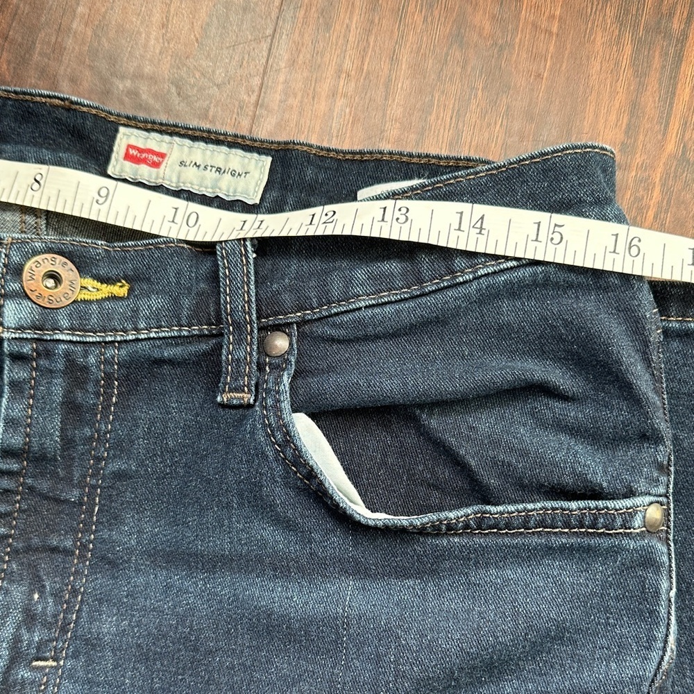 Wrangler Men's slim Straight Leg Jeans in Deep Blue size 33/30 - Picture 11 of 15